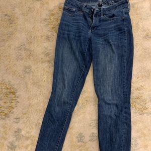 Size zero skinny ankle jeans